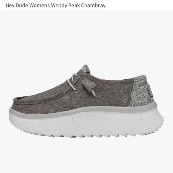 NWT Hey Dude Wendy Peak Chambray Walnut Shoes W7